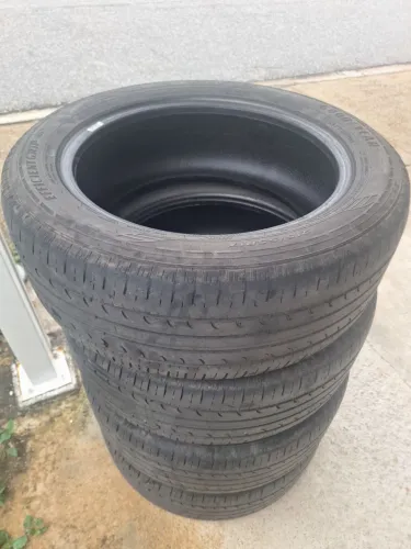 Pneu R17 - 215/55R17