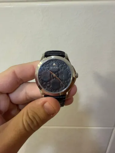 Relógio Gucci mostrador preto com pulseira de couro ! Original !  Somente o relógio