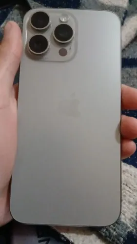 iPhone 15 pro max Natural Titânio