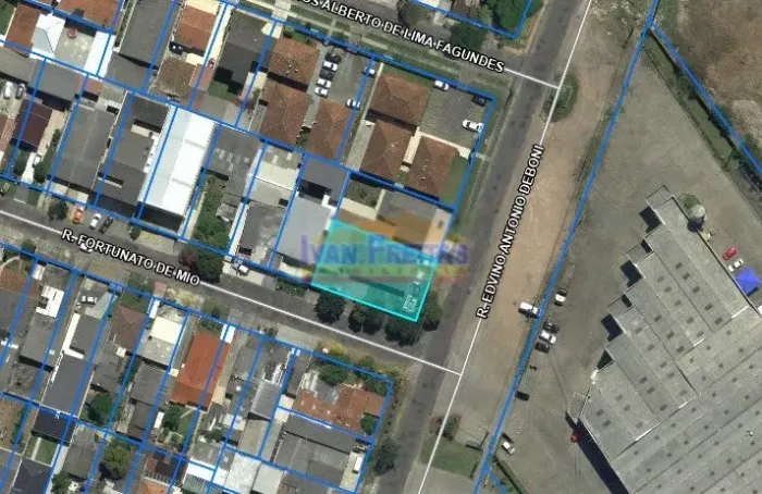 EXCELENTE TERRENO DE ESQUINA EM ÓTIMA LOCALIZAÇÃO!!!