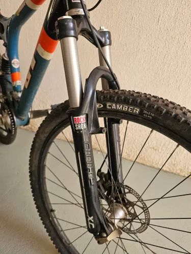 Suspensão de bicicleta 26