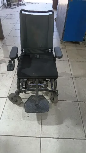 Cadeira de rodas elétrica OTTOBOCK 