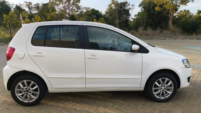 Volkswagen Fox 1.6 MI Total Flex 8V 5P 2014
