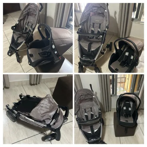 Carrinho de Bebê Kiddo com Bebê conforto