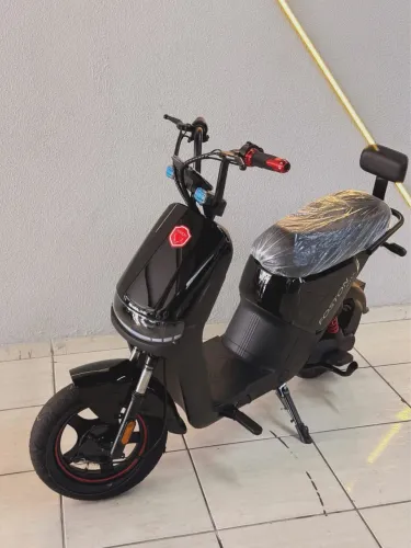 Moto elétrica Foston