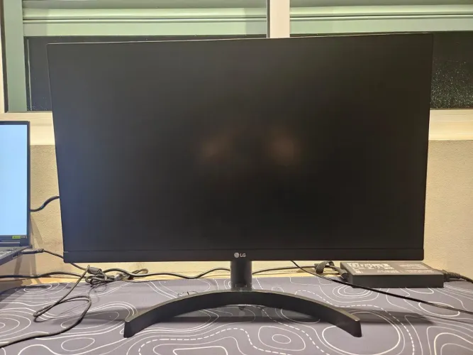 Monitor LG 24" Full HD IPS 75HZ- USADO