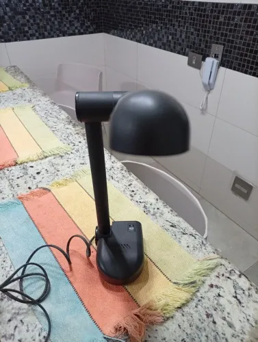 Luminária de mesa com lâmpada v-110