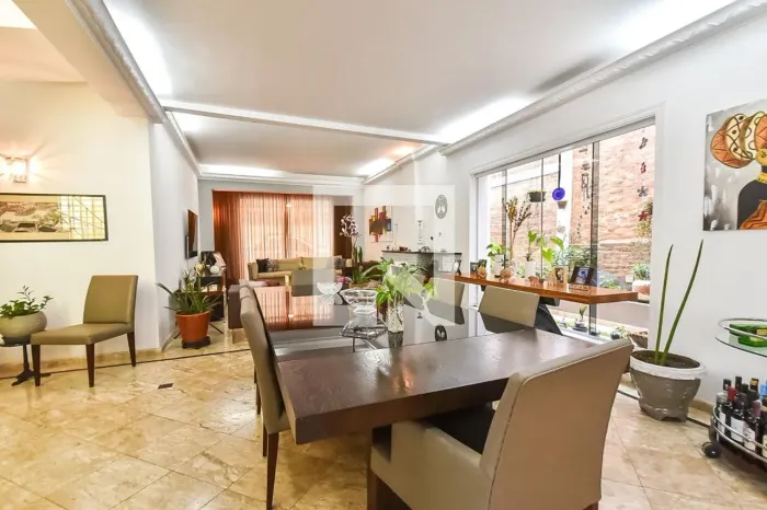 Casa à Venda - Vila Mariana, 3 Quartos, 210 m2