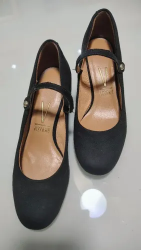 Sapato preto boneca Vizzano 37