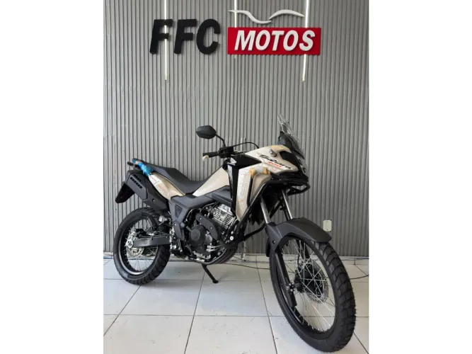 Honda Xre 300 sahara adventure 2026