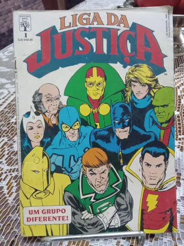Edição número 1 da liga da justiça vintage antigo formatinho Abril