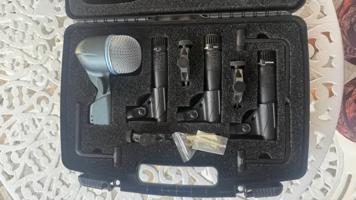Kit de microfone shure 3 sm57 + beta 52 a dmk 57/52