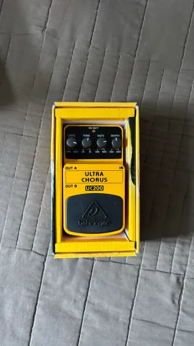 Pedal Chorus UC200 Behringer