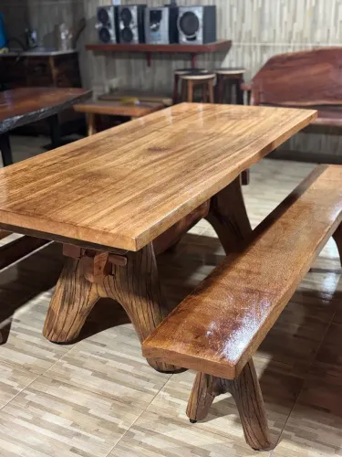 Mesa em madeira angellin pedra