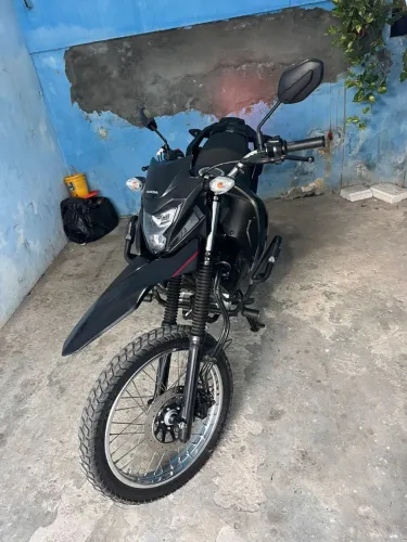 Vendo moto semi nova 