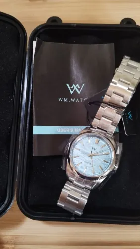 Relógio Clássico WM207. Movimento Seiko vh31