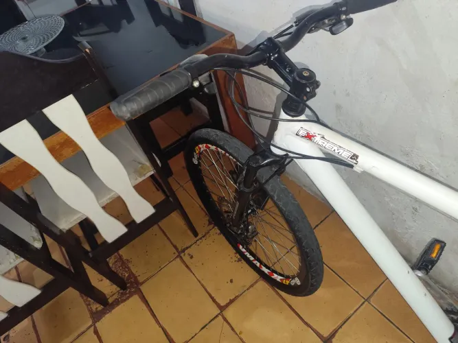 BIKE ARO 26" , RODAS VMAXX, FREIOS A DISCO