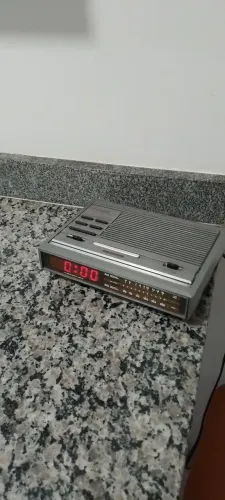 Radio relogio philco anos 80