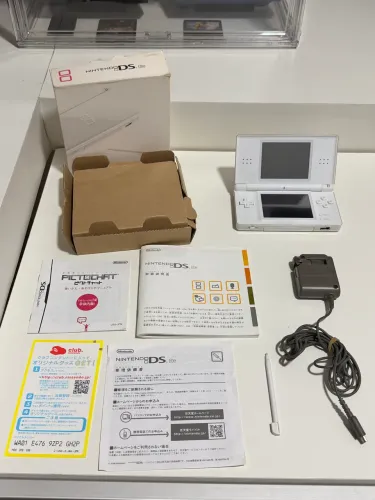 Nintendo DS Lite Branco CIB Completo + Jogo de Brinde
