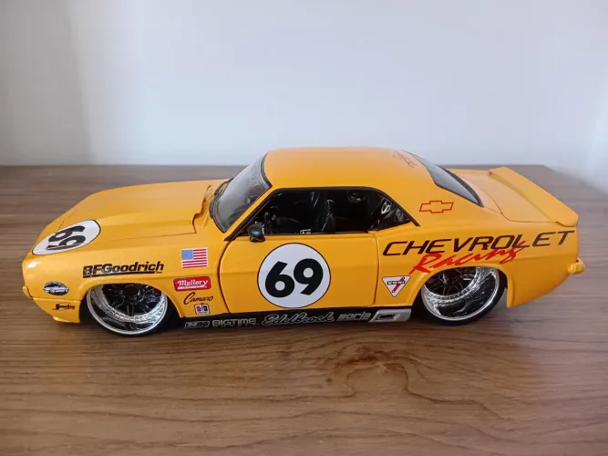 Miniatura 1:24 Jada Camaro