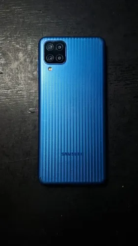 Samsung m12