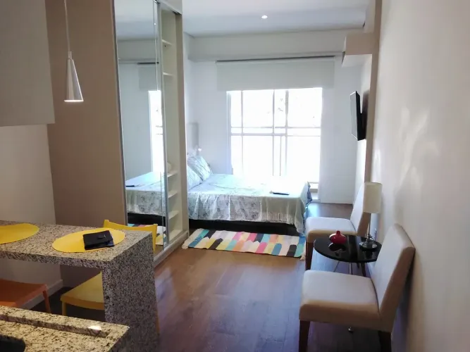 Imóvel para aluguel tem 30 metros quadrados com 1 quarto em Granja Viana - Cotia - SP
