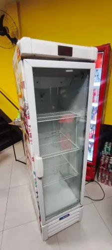 Vendo expositora 220v