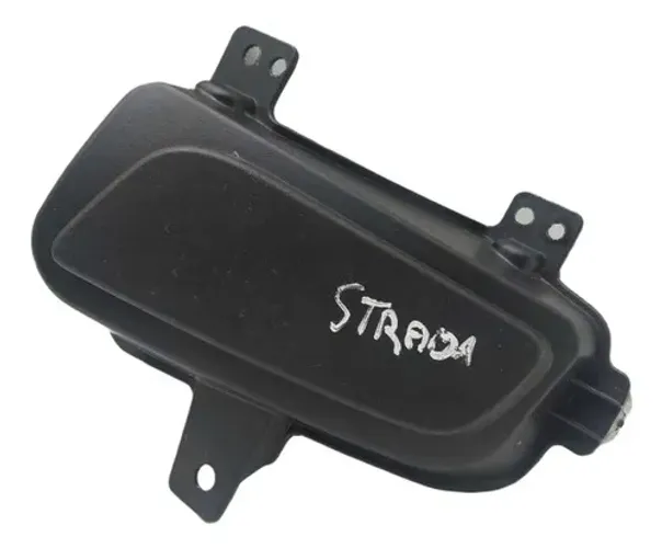 Tampa Farol Milha Direito Fiat Strada 2021 Preto Direito