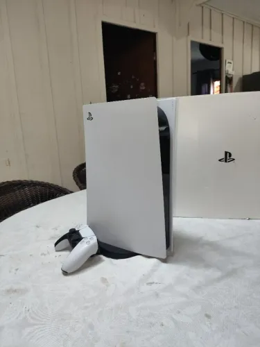 PS5 Digital + Controle | Ótimo estado