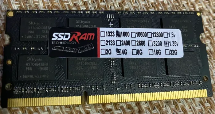 Memória RAM DDR3 4GB