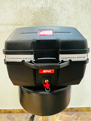Baú Givi Monobloc 27L