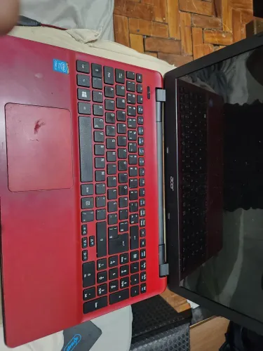 Acer Aspire E5-571, carcaça inteira