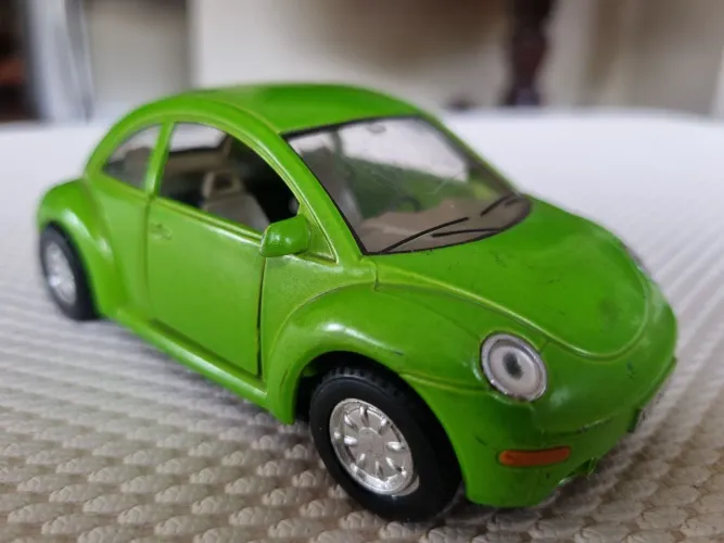 Carrinho Colecionável Fusca Moderno New Beetle Verde
