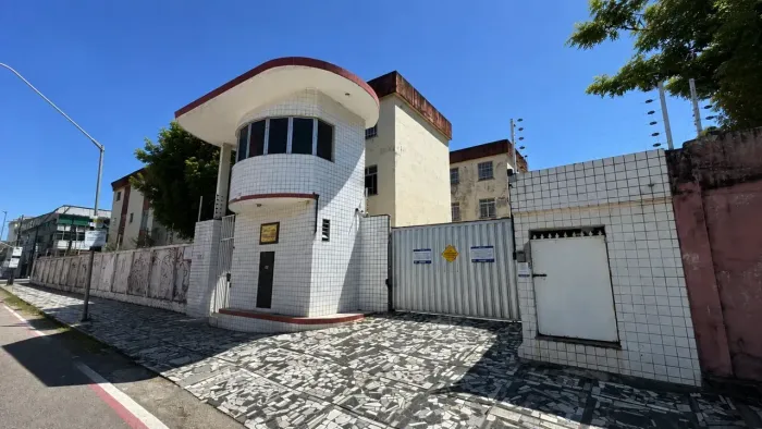 Imóvel para aluguel possui 66 metros quadrados com 3 quartos em Dionisio Torres - Fortalez