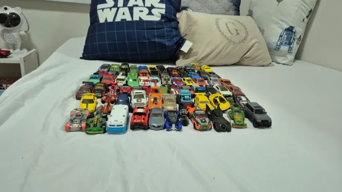 71 carrinhos Hotwheels Antigos