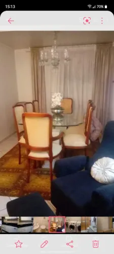 Mesa clássica com 8 cadeiras jantar