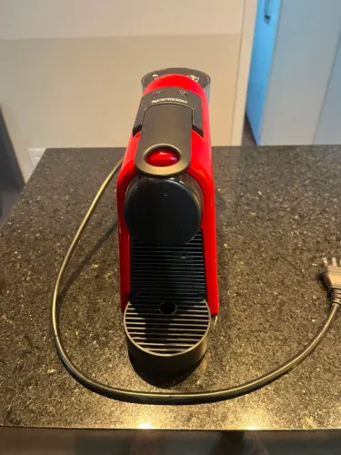 Cafeteira Nespresso Essenza Mini, seminovos, Buscar na Trindade