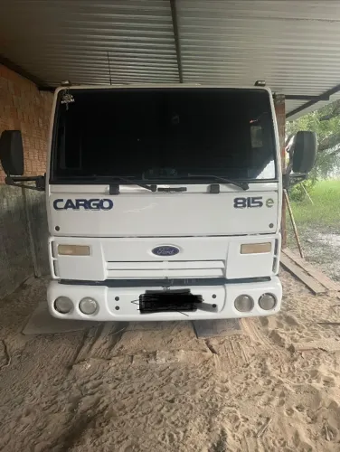 Caminhao cargo 815