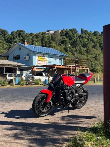 Cbr600rr de borrachão