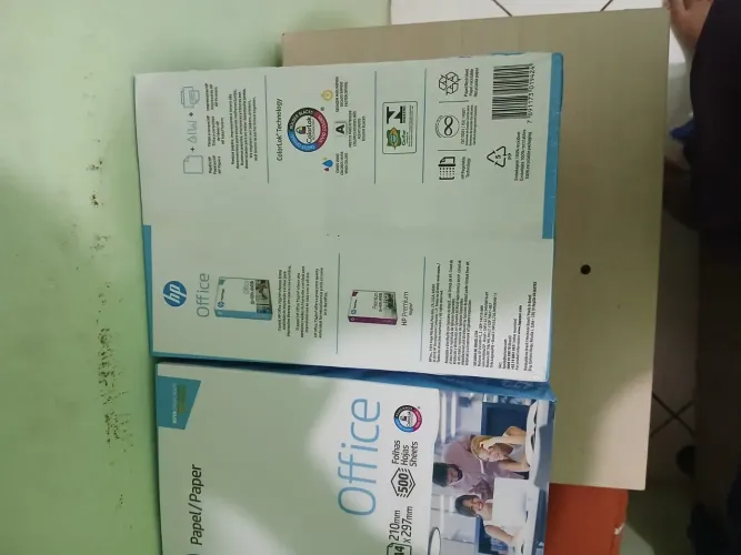 17 resmas cada unidade por $25,00 