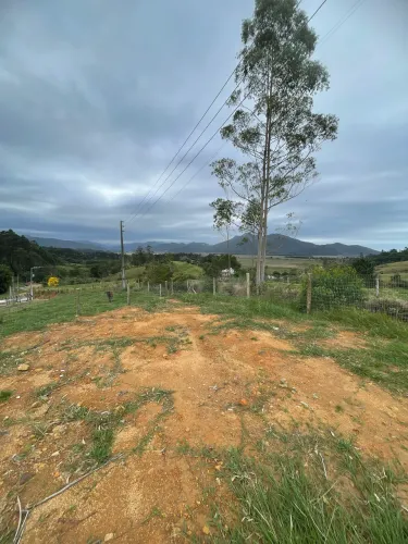 VENDO TERRENO ÓTIMO PRA CHALÉ OU UMA CASA