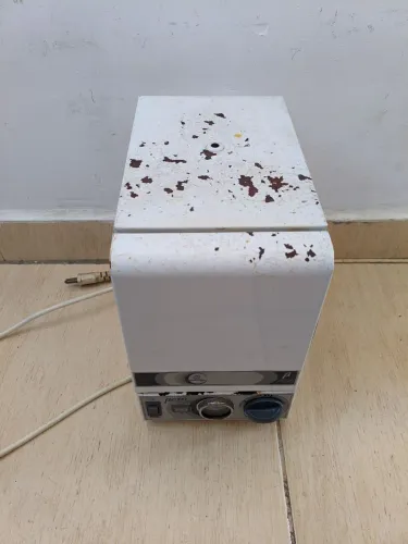 Esterilizador de alicates e espátulas de manicure 