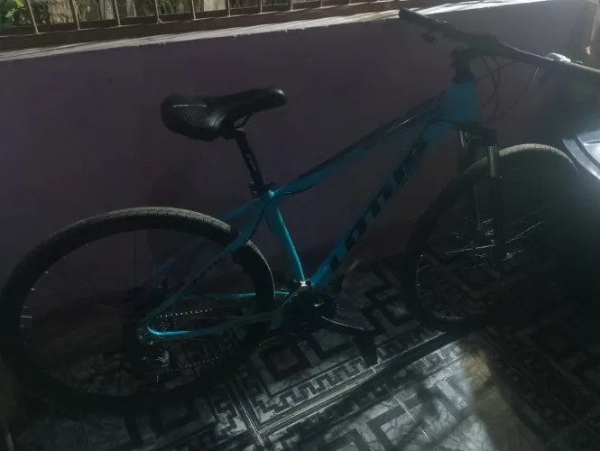 Bike semi nova usada 2meses de uso