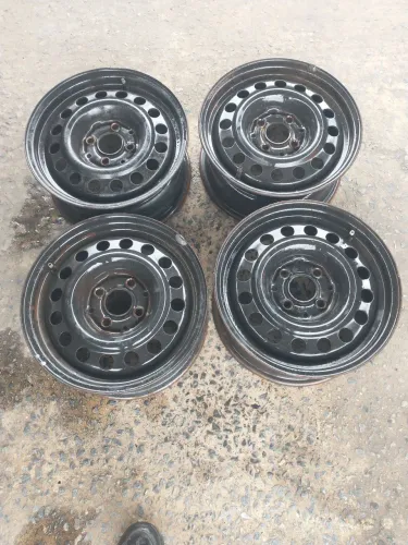 Vendo um jogo de roda aro 14 Volks