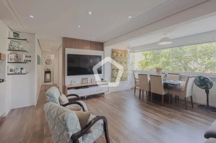 Apartamento de 3 quartos em Pinheiros com piso vinyl e boa iluminação