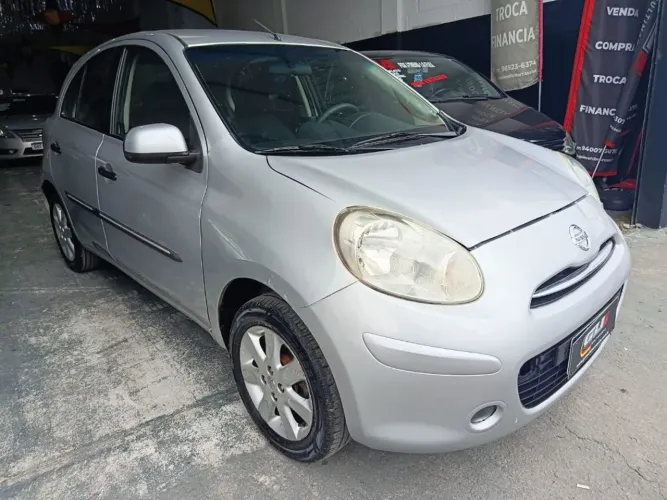 Nissan March SV 1.6 16V Flex Fuel 2012