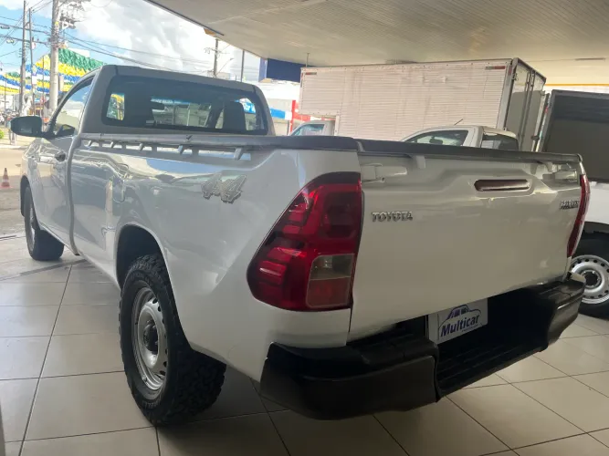 Toyota Hilux CS 4X4 2.8 TDI Diesel Mec. 2022