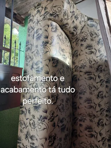 Lindo sofá de 3 lugares