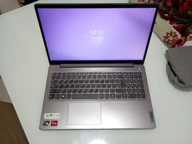 Lenovo IdeaPad 3 Ryzen 5 5500U | 20GB RAM | SSD 256GB + HD 1TB