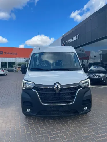 Renault Master 2.3 DCI Executive Longo 16L Dies 2027